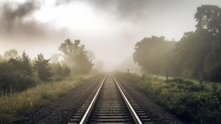 train track dreamy